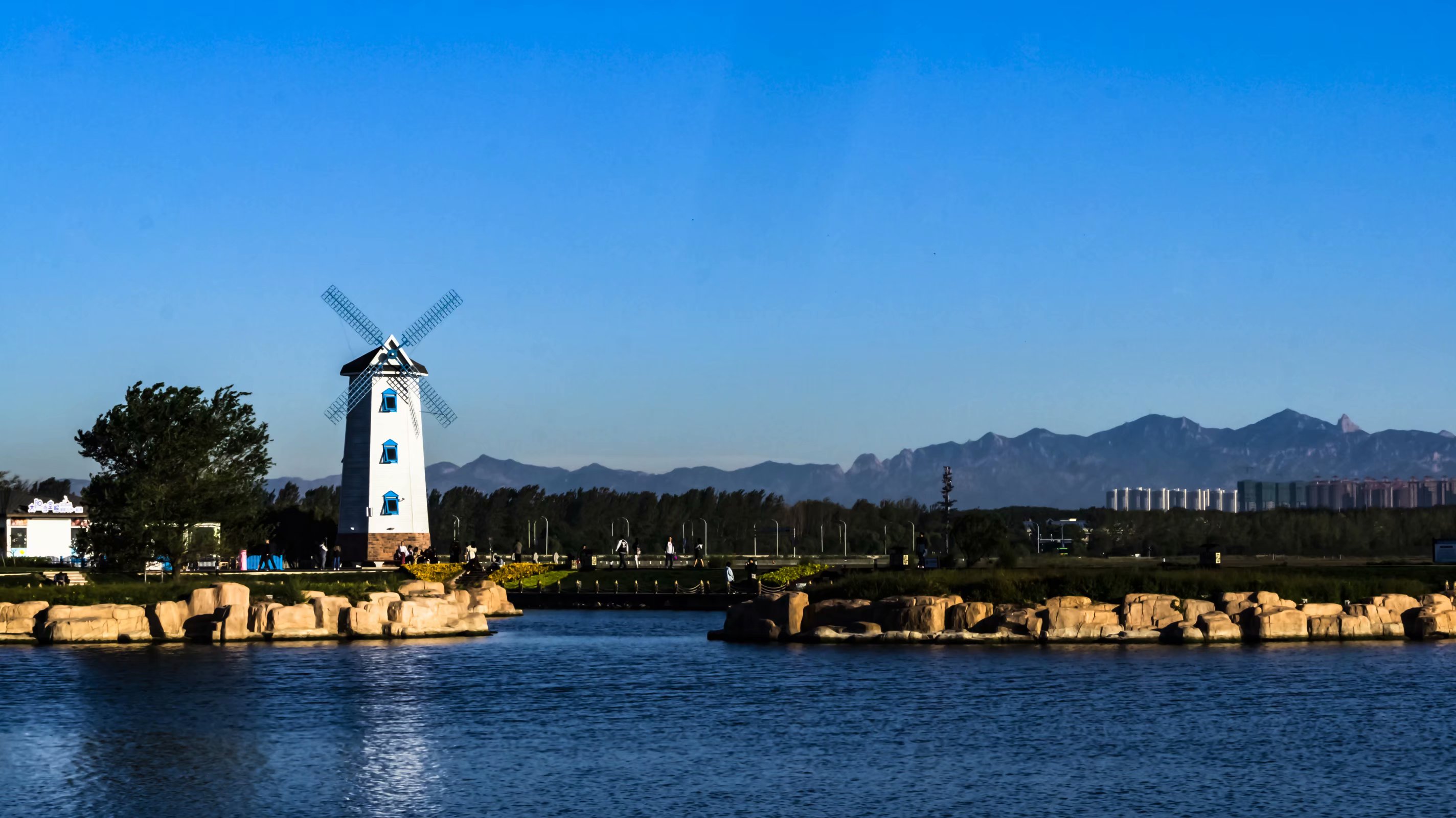 清华大学MBA，两年30.8万值吗?