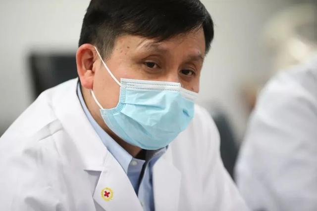 张文宏最近上热搜,张文宏发文回应网络关注