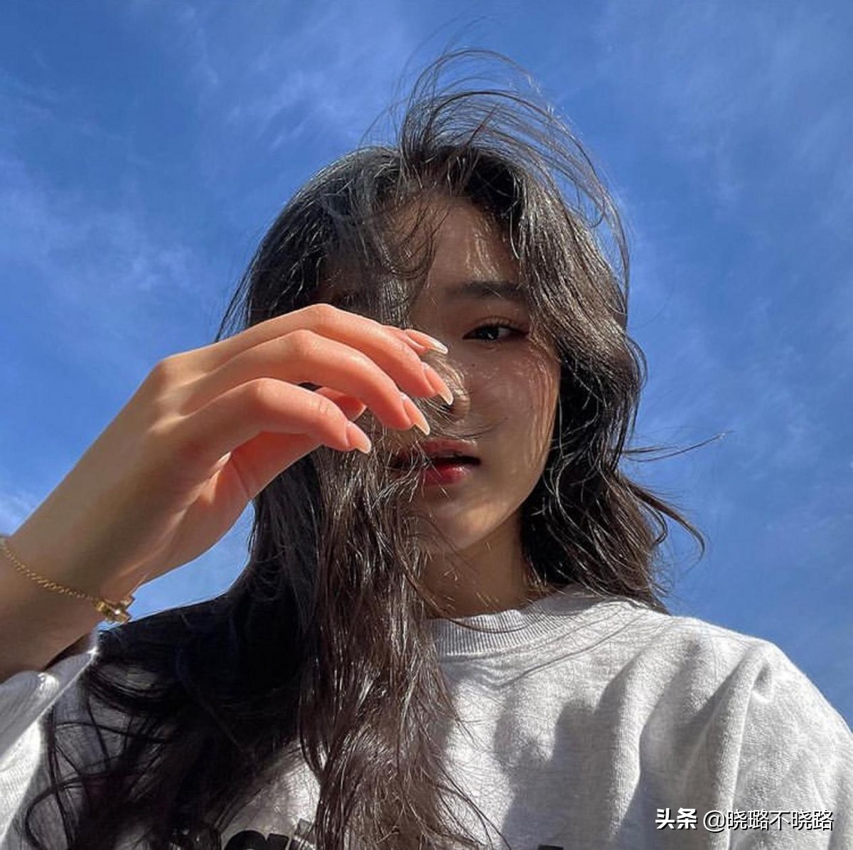 显老的脸型剪什么发型,好看的脸剪什么发型都好看