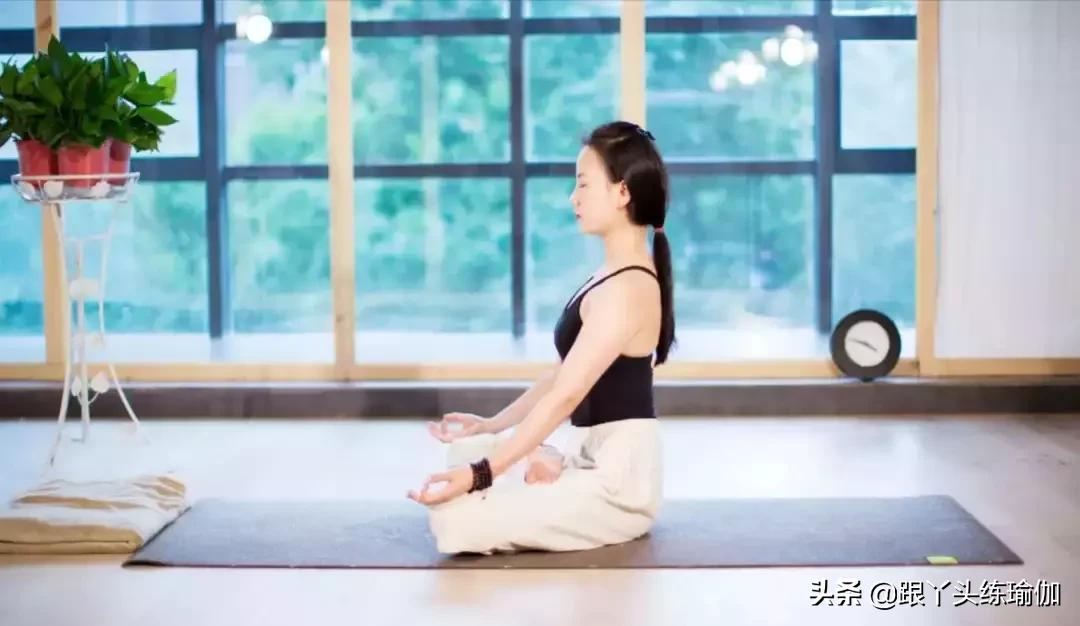 初学瑜伽颈椎基本动作视频,颈椎瑜伽初学入门视频教程