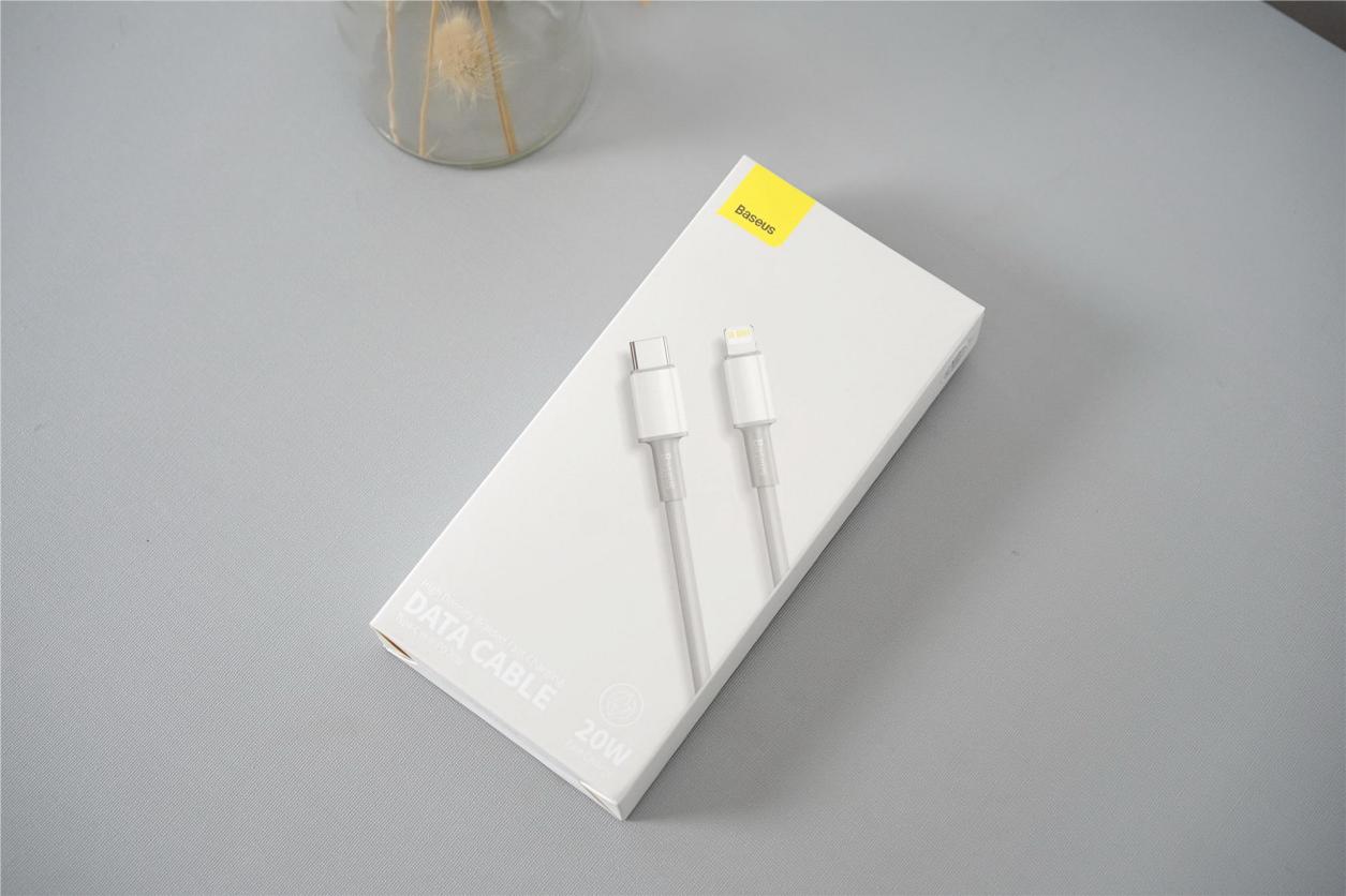 倍思苹果快充哪个系列好,倍思超级硅20w快充和氮化镓