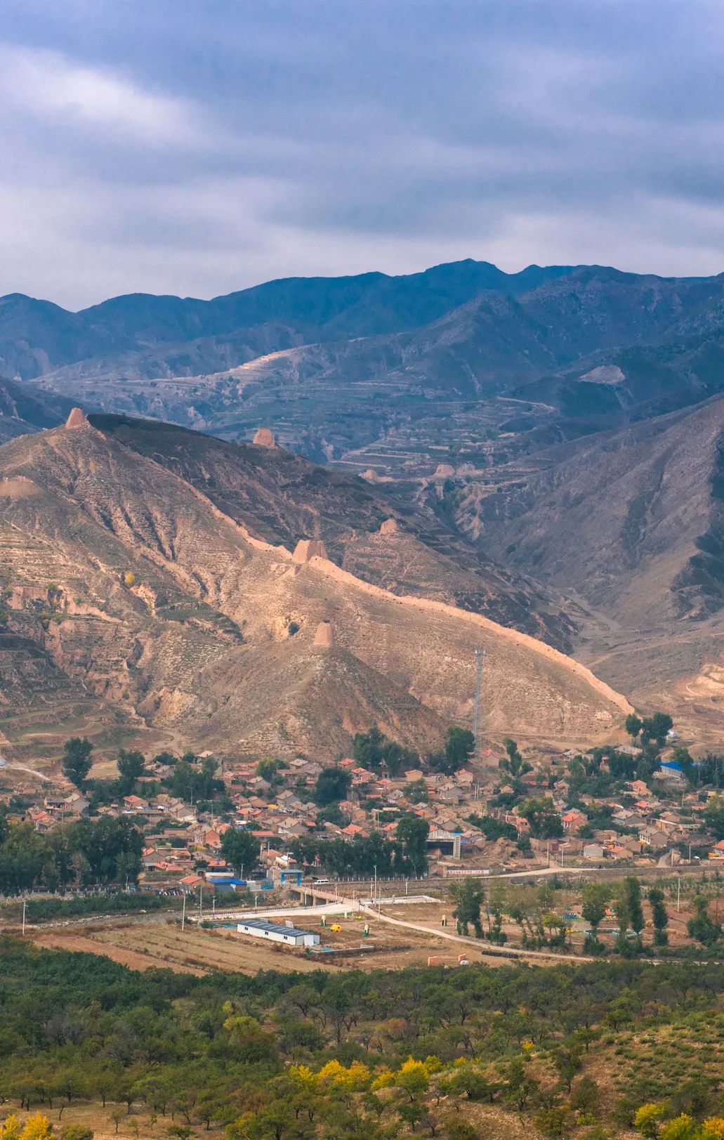 长城是如何建成的视频,长城是谁建成的