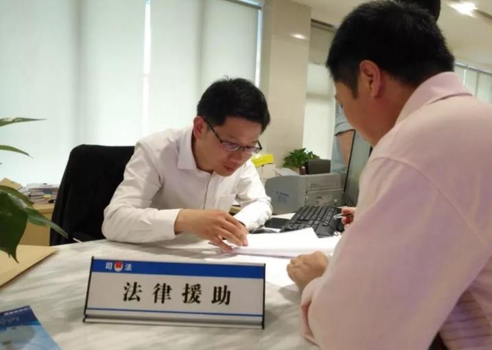 律师事务所工作好还是公务员好,法学就业真实现状律师事务所