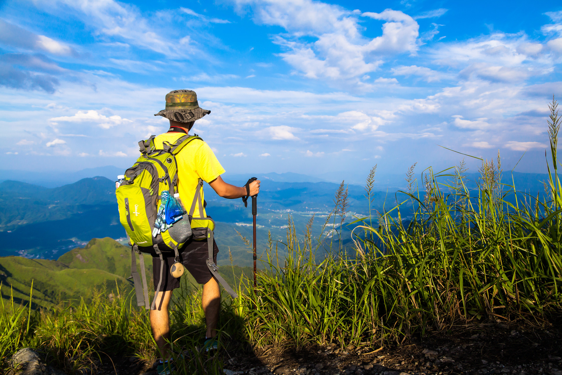 怎么准备去旅游的行李箱,旅游适合背包还是拉行李箱