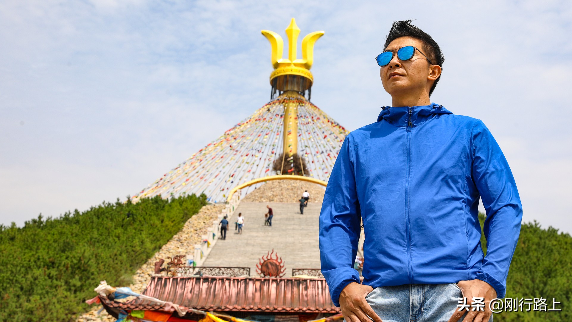 鄂尔多斯的伊克昭敖包,被誉为中国第一敖包,免费开放