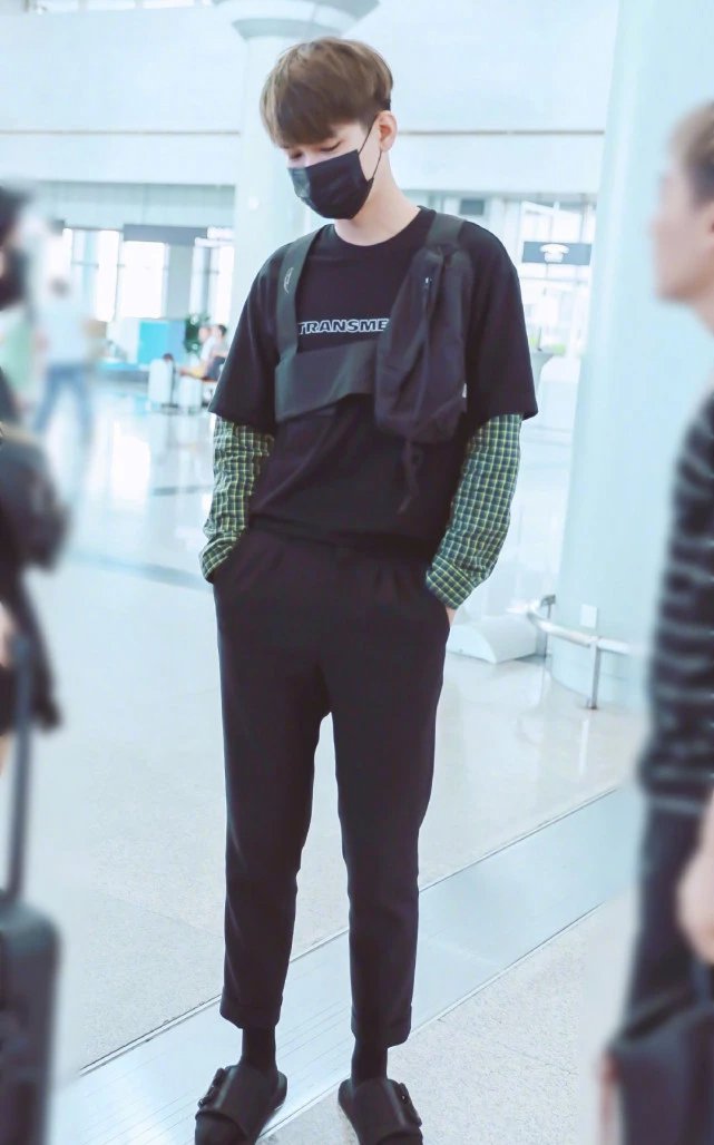 熊梓淇翻包,熊梓淇同款书包