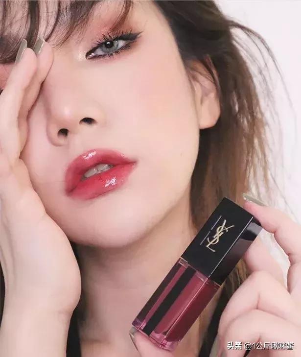 ysl唇釉推荐黄皮深唇试色,ysl圣罗兰水光镜黑管唇釉418