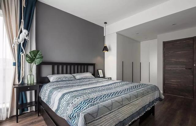 木门受潮墙面发霉怎么处理,卫生间木门受潮腐烂生小黑虫