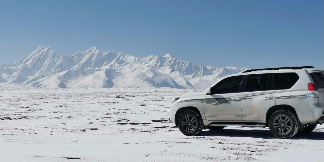 普拉多与霸道的差别是什么,普拉多27跟4000驾驶感受