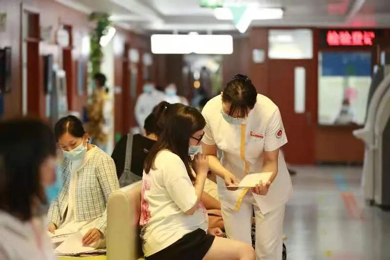 去通州区妇幼保健院坐几路公交车,从妇幼保健院步行到火车站怎样走