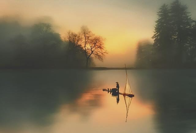 一蓑一笠一扁舟的全诗配图,一蓑一笠一扁舟是哪个古诗