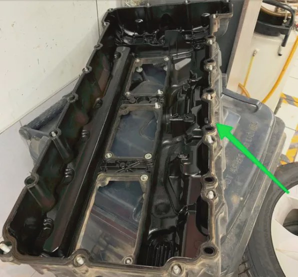 宝马n52b30发动机漏油吗,现在的宝马还漏油吗