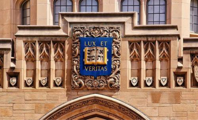 被称为中国巴菲特的投资教父张磊,张磊的投资回报率是巴菲特的多少