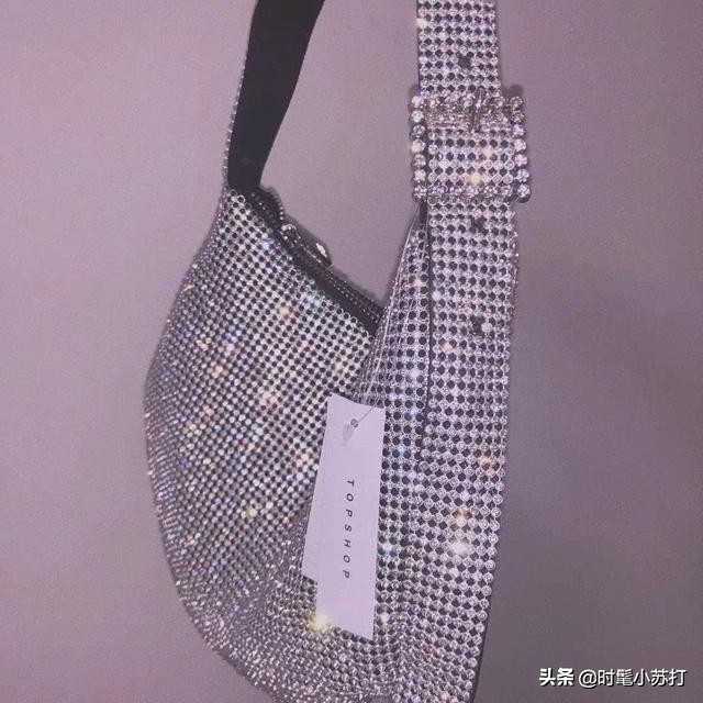 背上这个闪亮的小可爱,做一枚人间富贵花