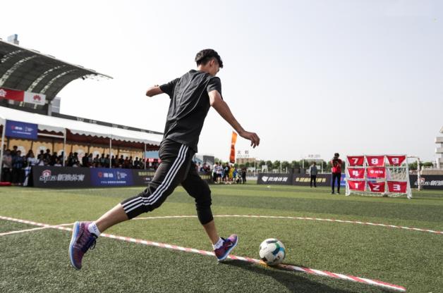 荔园跨界,绿茵*界无**!本周六中小学生足球冠军联赛激战中山