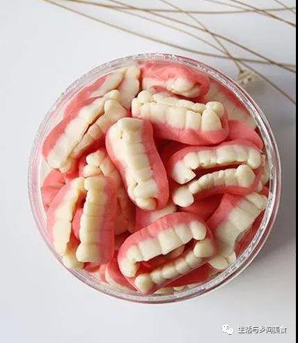 四种奇葩恶搞糖果,怪味糖果恶搞男朋友