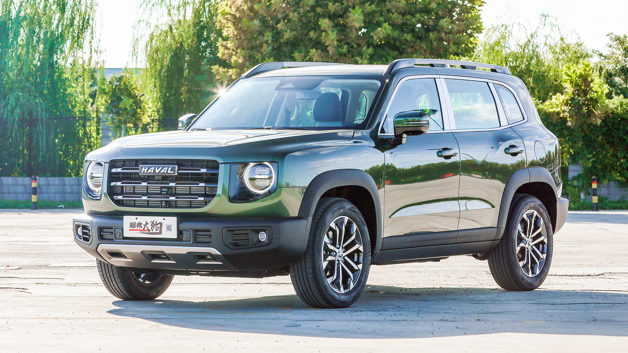 丰田皇冠是什么级别的车,丰田有个suv前面是皇冠