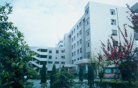 学校简介湖南科技职业学院,湖南工贸技师学院校园地图