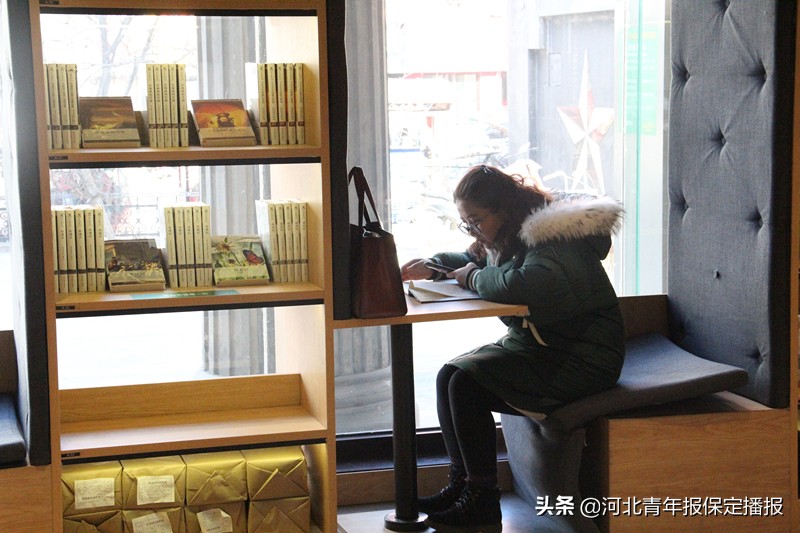 保定第一家24小时公益书店,点亮文化