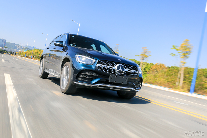 奔驰glc300l动感型第一视角,实拍了解2020款奔驰glc300