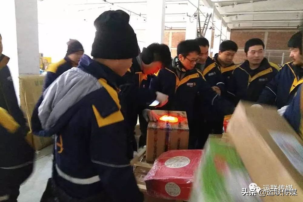 一名快递小哥的故事,物流小哥真实故事