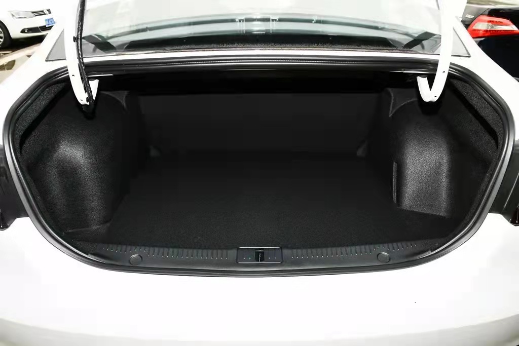 荣威i6max自动爽酷天幕版测评,荣威i6max300tgl要注意什么