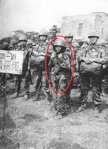 中国女空降兵训练,中国空降兵帅气动作