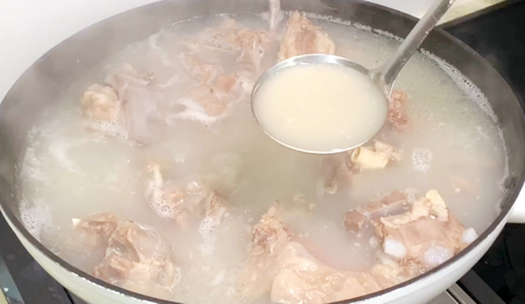 炖羊肉胡萝卜焯水好还是不焯水好,炖羊肉焯水的正确方法