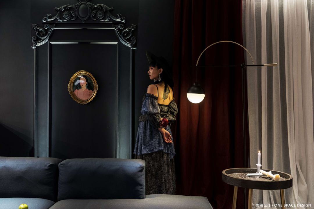 28岁成都女孩180㎡豪宅爆红！砸100W做1室3个衣帽间：壕无人性