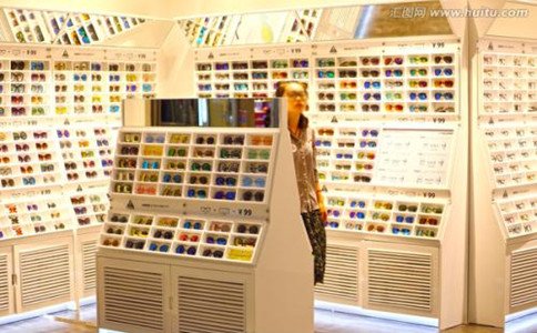 开眼镜店需要准备哪些证件资质,新手小白开眼镜店怎么进货