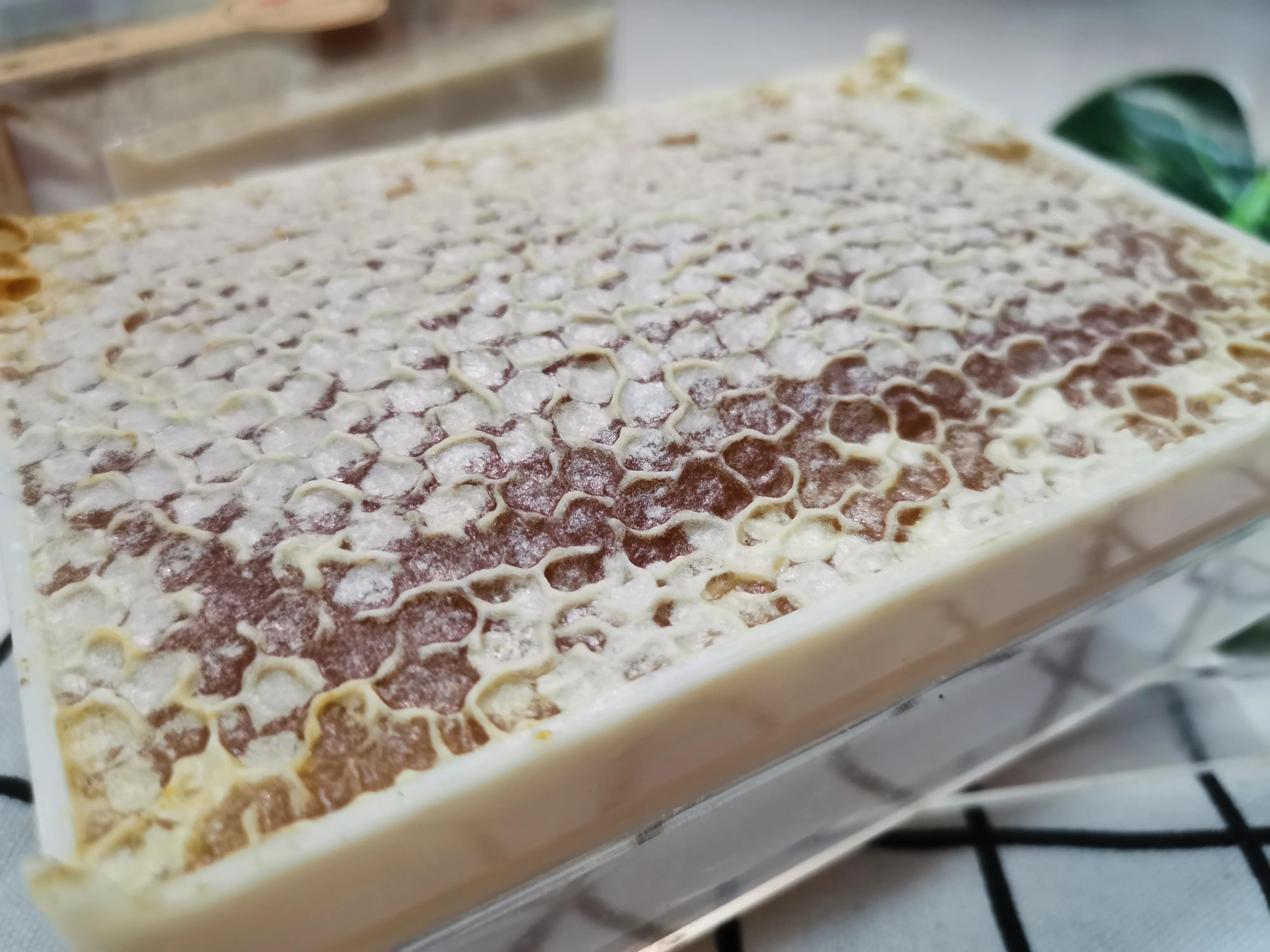 10几块一斤蜂蜜是真的吗 (网上二十几块钱一斤的蜂蜜)