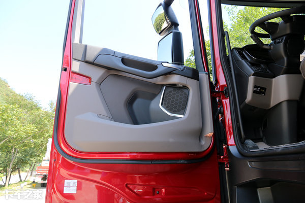 公路之王斯堪尼亚s500,斯堪尼亚s500跑高速视频