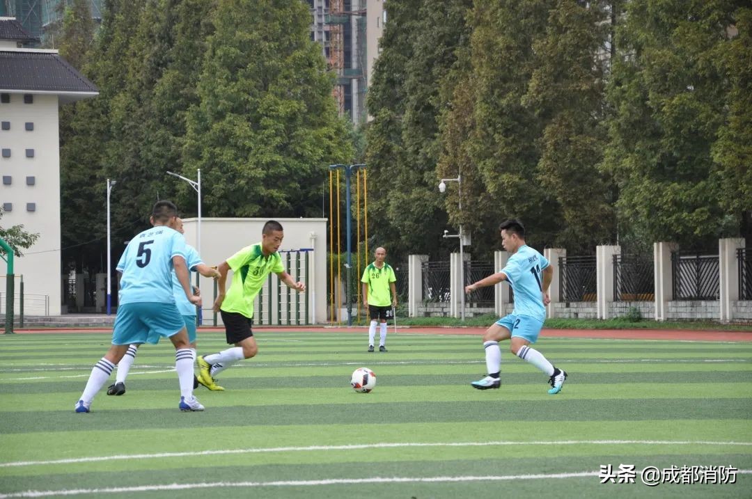 高温天气足球比赛,高温下进行的足球比赛