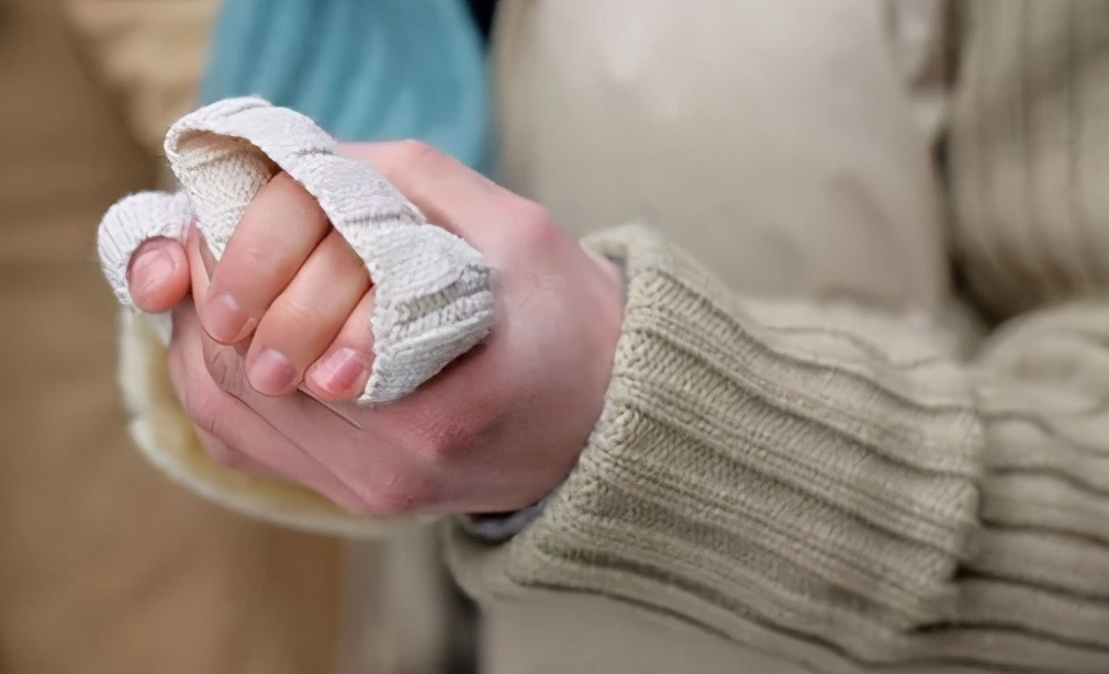 慢粒白血病治愈患者的真实记录,中医治慢粒单核细胞白血病生存期