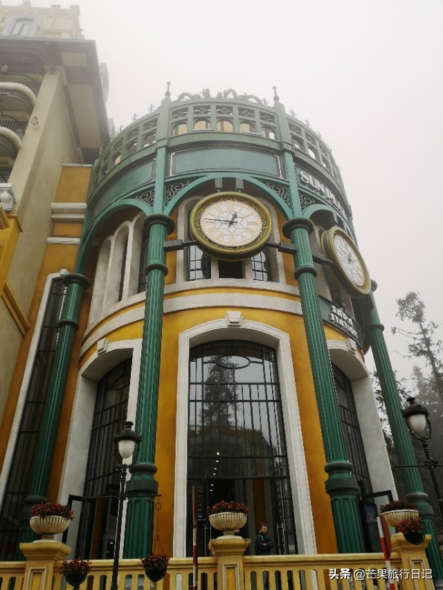 两个广东女孩越南自由行，老街逛超市发现方便面只要6毛，真便宜