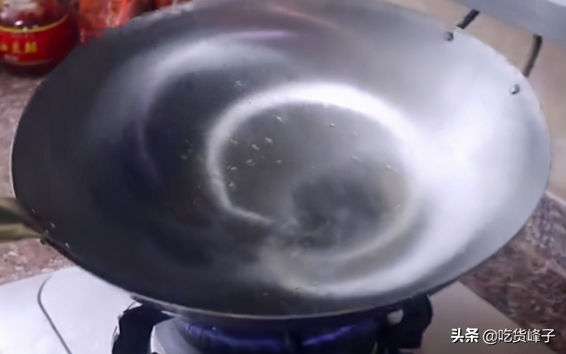 新铁锅开锅前怎么样处理,新铁锅炒菜前如何处理