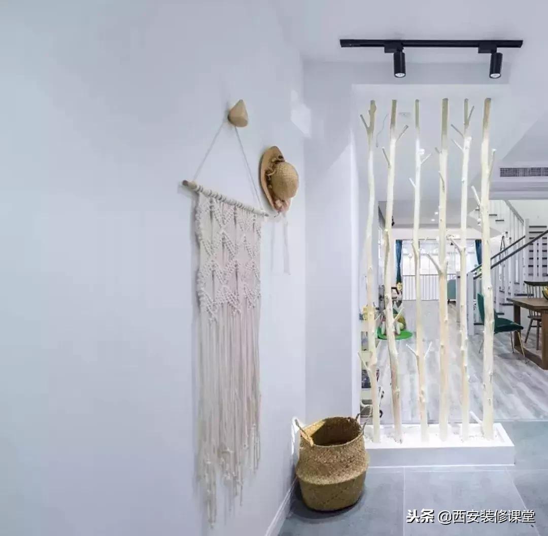 进门餐厅屏风隔断效果图轻奢,进门正对卫生间屏风隔断效果图