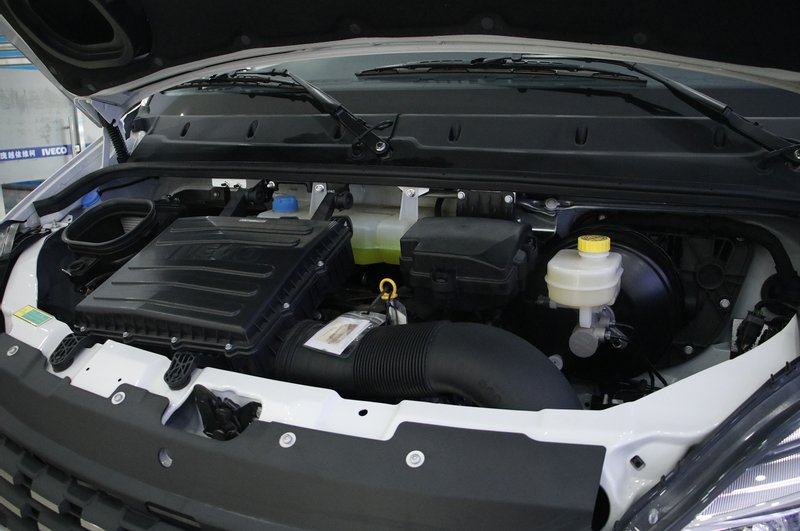 依维柯欧胜超瑞系列,21款依维柯欧胜长轴高顶客货版