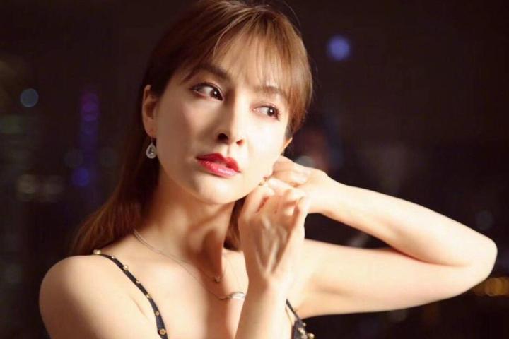 吴昕卖t恤直播回放,吴昕卖衣服被吐槽回放