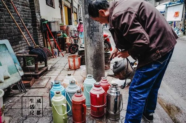 成都同根生,成都北门对比南门