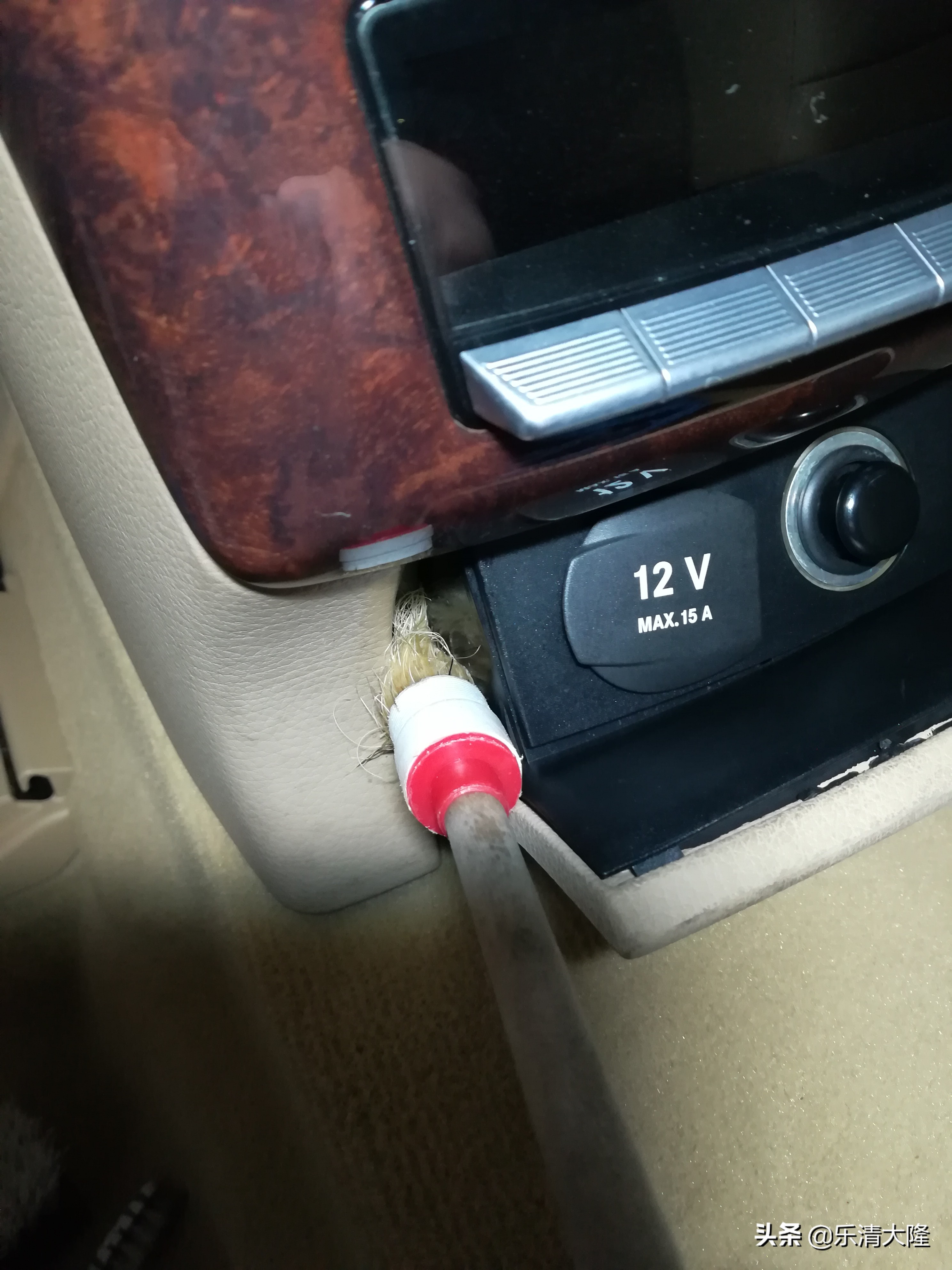 奔驰s350门边镀铬条,奔驰s350座椅清洗翻新