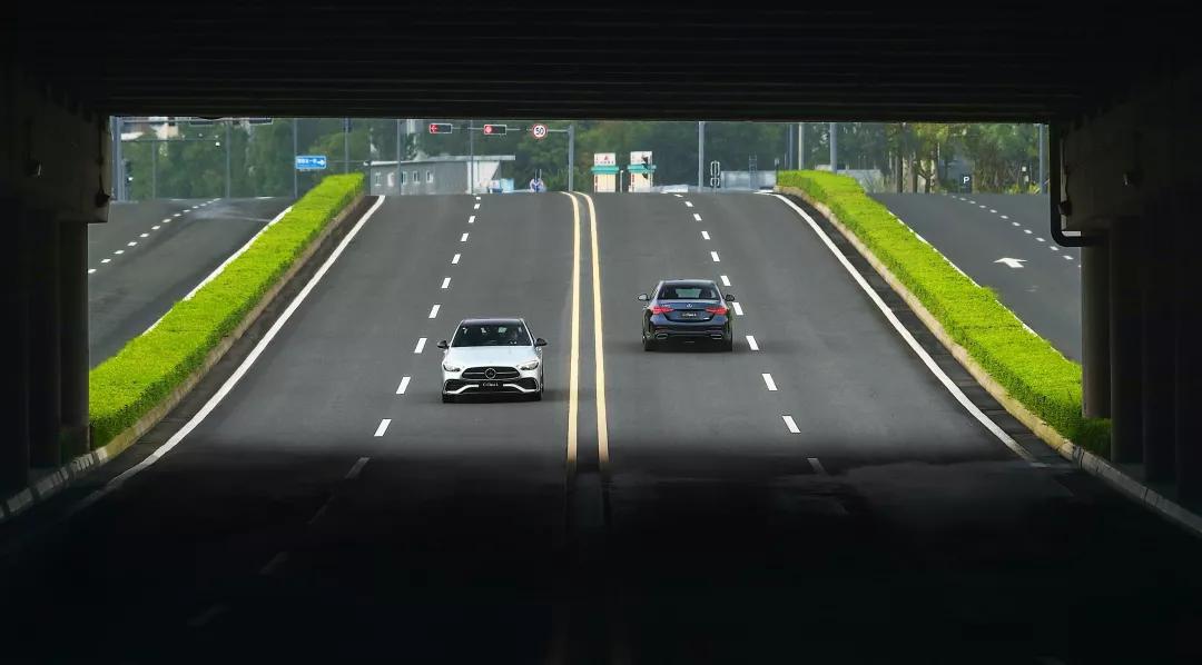 如此迷人,38号车评奔驰c级2022款试驾