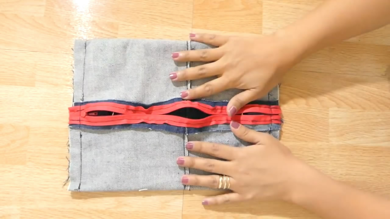 牛仔裤做斜挎包的做法大全,简单的斜挎包怎样做