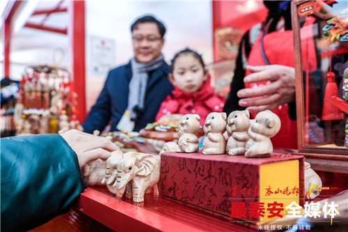 肥城桃木出售,肥城桃木工艺品如意价格