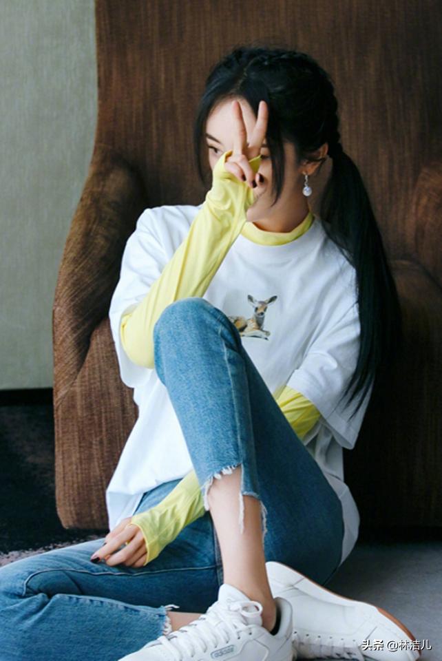 杨幂宋茜同款马丁靴,杨幂宋茜同款耐克鞋