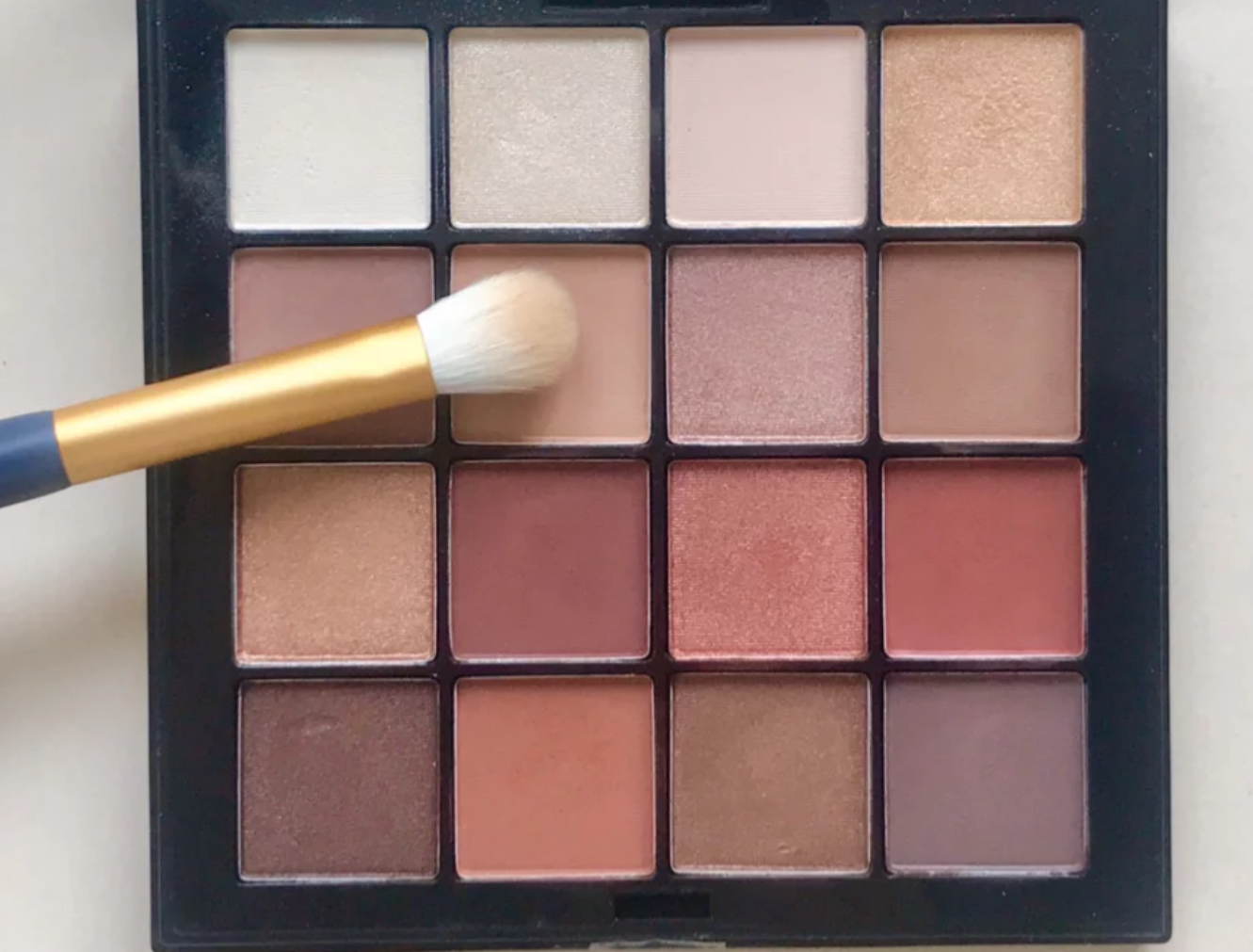 大地色眼影盘kate,贵气日常眼影盘