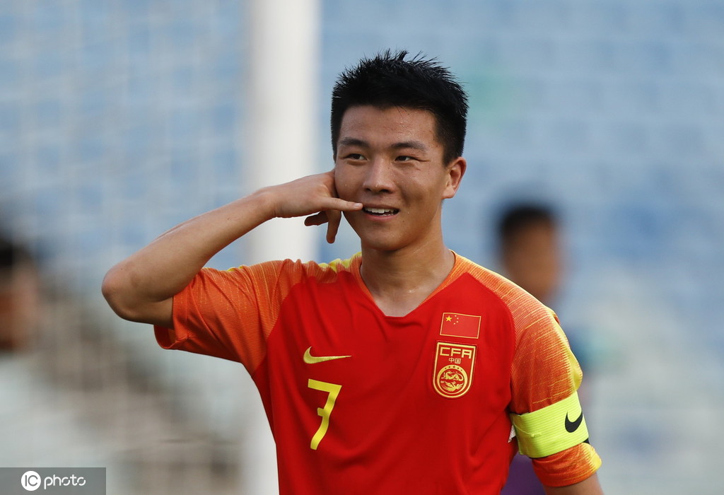 国青球员长期沉迷酒精混迹夜店但仍是中国最会踢球的一批人？