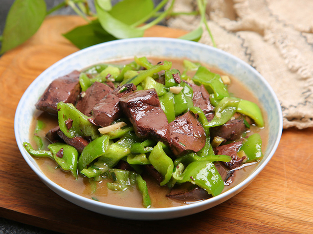 猪血怎么样辨别真假,真假猪血的区别与分辨