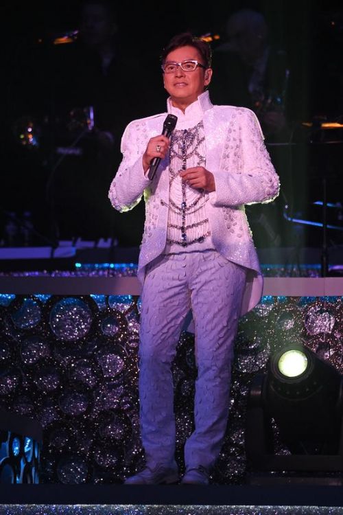 谭咏麟40周年巡演深圳,谭咏麟再度感动巡回演唱会