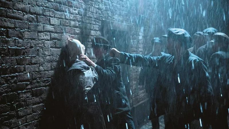 电视剧巴比伦柏林简介,关于巴比伦的电视剧